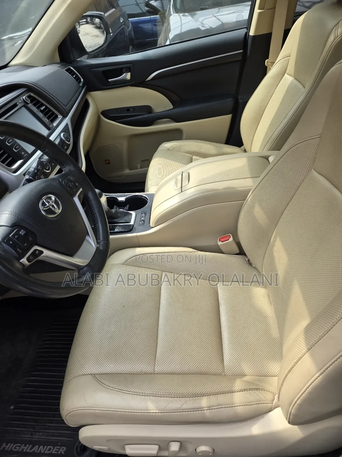 Toyota Highlander 2016 Gold