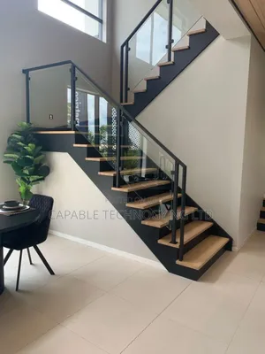 Iron And Glass Staircase Handrail