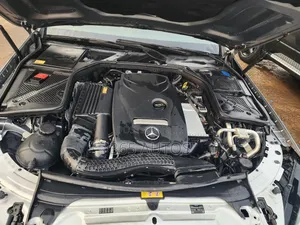 Mercedes-Benz C300 Base AWD 4Matic Sedan (2.0L 4cyl 7A) 2015 Green
