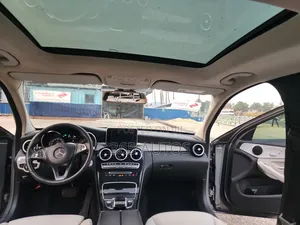 Mercedes-Benz C300 Base AWD 4Matic Sedan (2.0L 4cyl 7A) 2015 Green