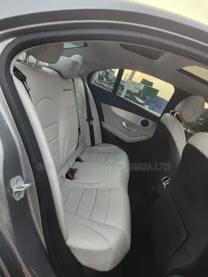 Mercedes-Benz C300 Base AWD 4Matic Sedan (2.0L 4cyl 7A) 2015 Green
