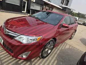 Toyota Camry SE 4dr Sedan (2.5L 4cyl 6A) 2013 Red