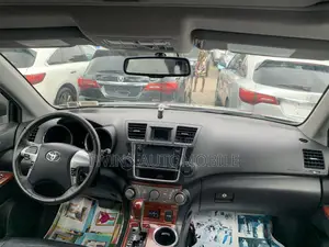 Toyota Highlander Limited 3.5l 4WD 2013 Silver