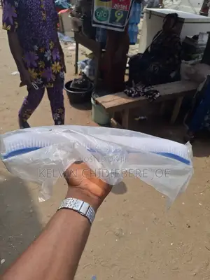 Swimming Pool Cleaning Brush
