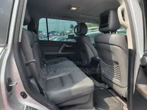 Toyota Land Cruiser 5.7 V8 VX-S 2010 Silver