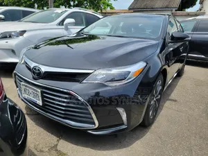 Toyota Avalon XLE Premium FWD Sedan (3.6L 6cyl 6A) 2016 Black