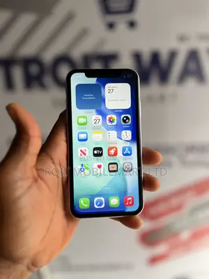 Apple iPhone 11 64 GB White