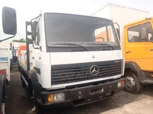 Mercedes Benz 814