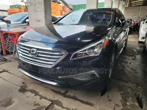 Hyundai Sonata Limited w/Brown Leather 4dr Sedan (2.4L 4cyl 6A) 2015