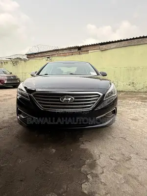 Hyundai Sonata Base Sedan FWD (2.4L 4cyl 6A) 2016 Black