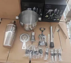 Stainless Shaker Set With Ice Bucket