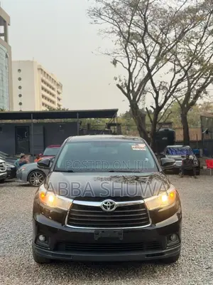 Toyota Highlander LE 4x2 (2.7L 4cyl 6A) 2016 Black
