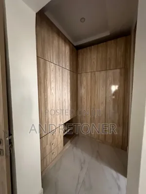 5bdrm Townhouse / Terrace in Wuye for rent