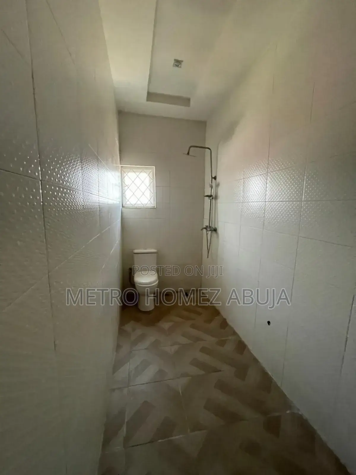 4bdrm Duplex in Lugbe District for sale