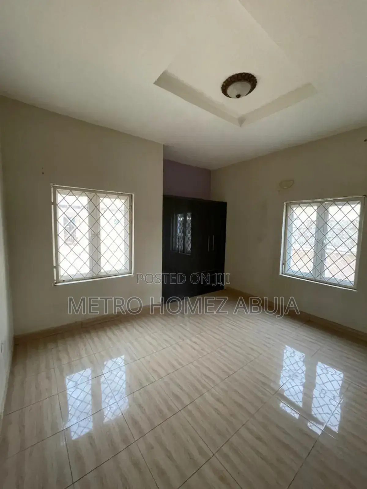 4bdrm Duplex in Lugbe District for sale