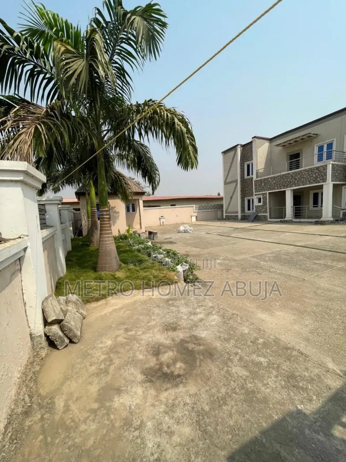 4bdrm Duplex in Lugbe District for sale
