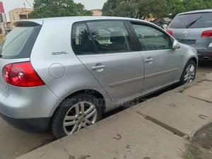 Volkswagen Golf 2009 Silver