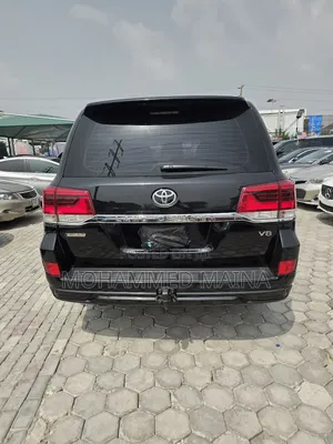 Toyota Land Cruiser 2016 Black