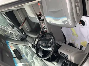 Toyota Highlander Limited 3.5l 4WD 2013 Silver
