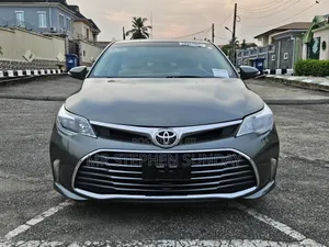 Toyota Avalon Limited Sedan FWD (3.5L 6cyl 6A) 2013 Green