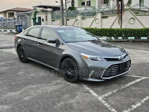 Toyota Avalon Limited Sedan FWD (3.5L 6cyl 6A) 2013 Green