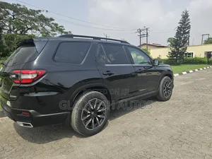 Honda Pilot Touring AWD 2023 Black