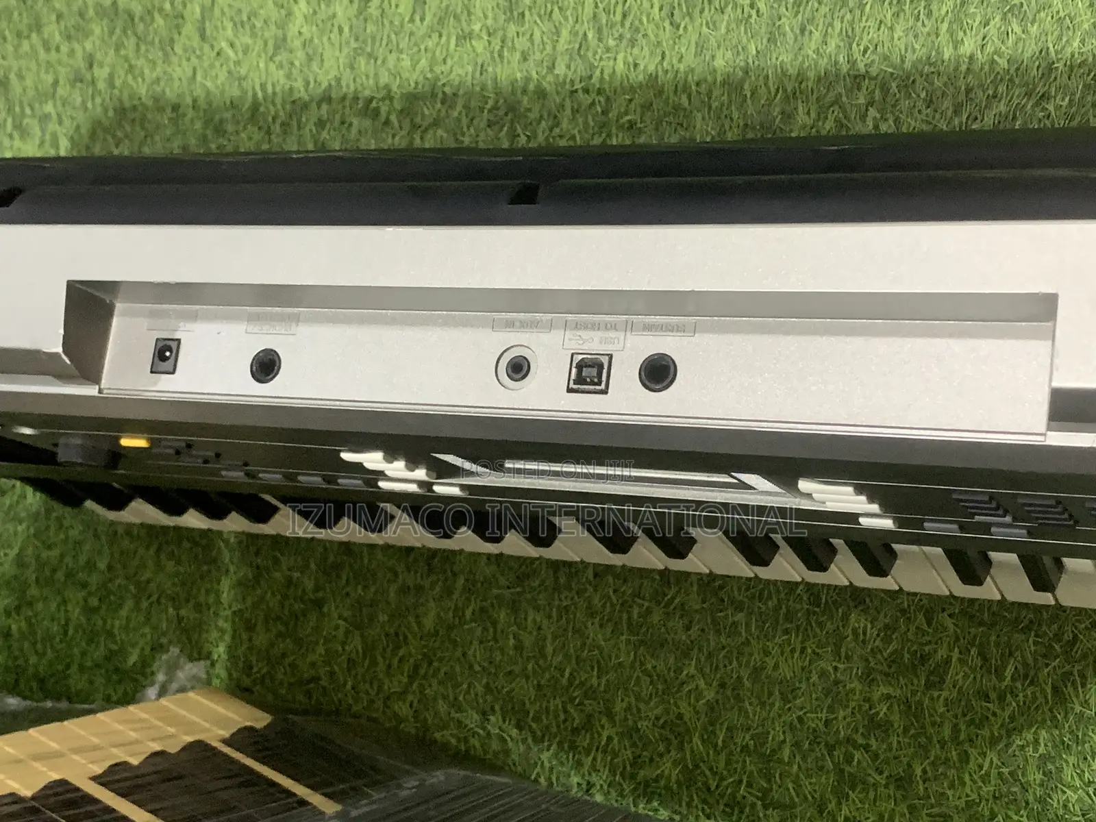 Durable Portable Yamaha Keyboard PSR E353
