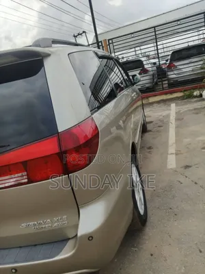 Toyota Sienna 2006 Silver