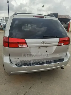 Toyota Sienna 2006 Silver