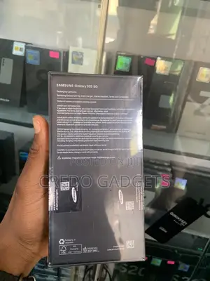 New Samsung Galaxy S20 128 GB Gray