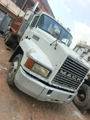 Mark R. Model 12 Valve Tipper