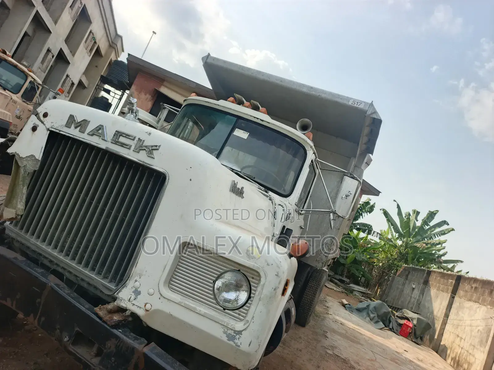 Mark R. Model 12 Valve Tipper