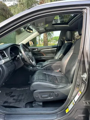 Toyota Highlander XLE 4dr SUV (3.5L 6cyl 6A) 2015 Gray