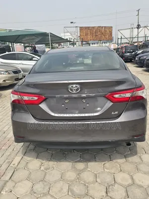 Toyota Camry 2018 Gray