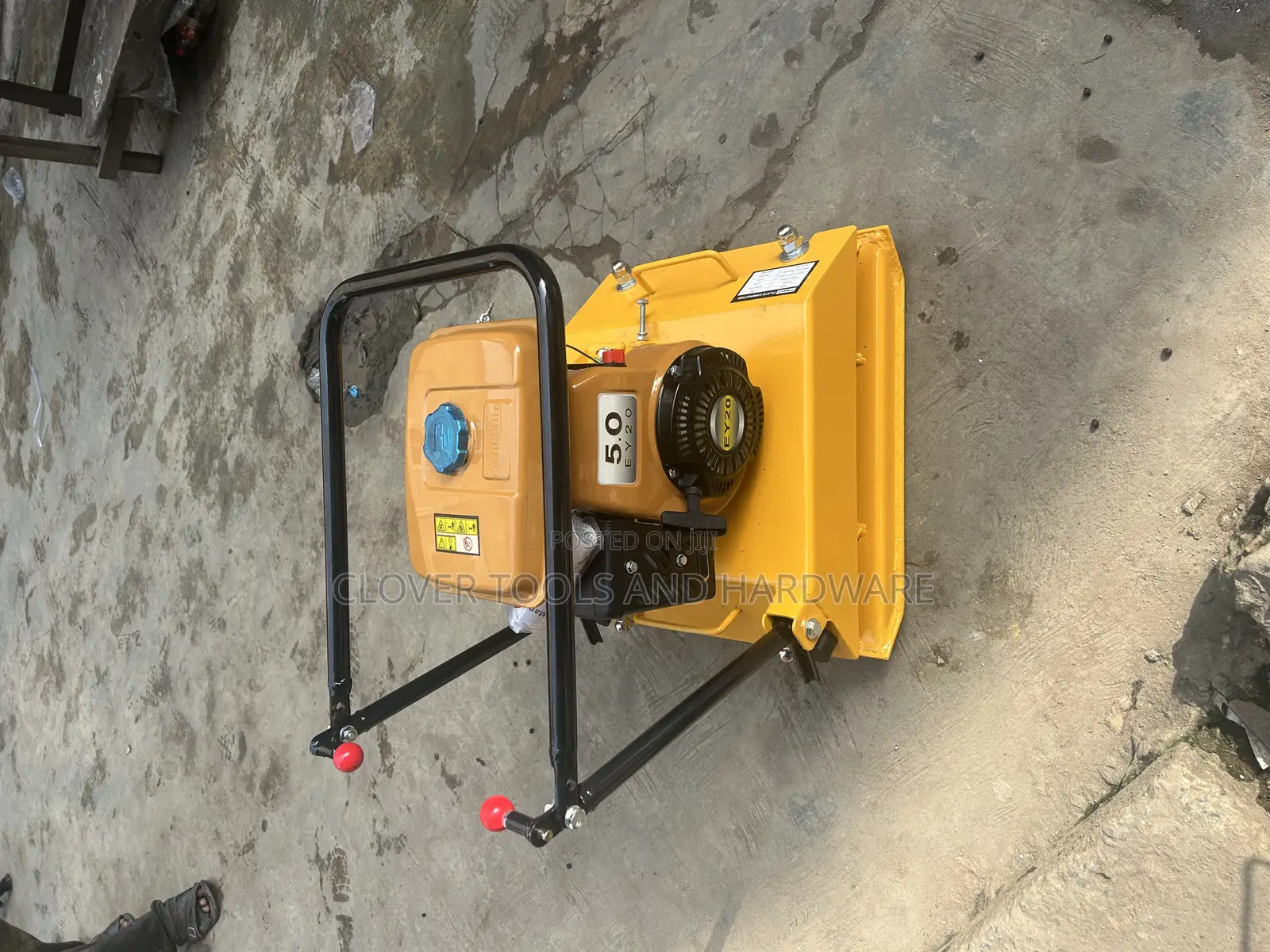 C90 Plate Compactor With a Robin Ey20 Engine.