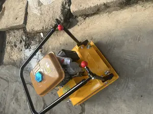 C90 Plate Compactor With a Robin Ey20 Engine.