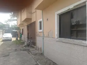 Furnished 6bdrm Duplex in Thomas Estate for sale