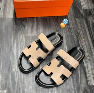 H Chrypes Sandals