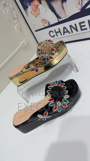 Golden Ladies Wedge
