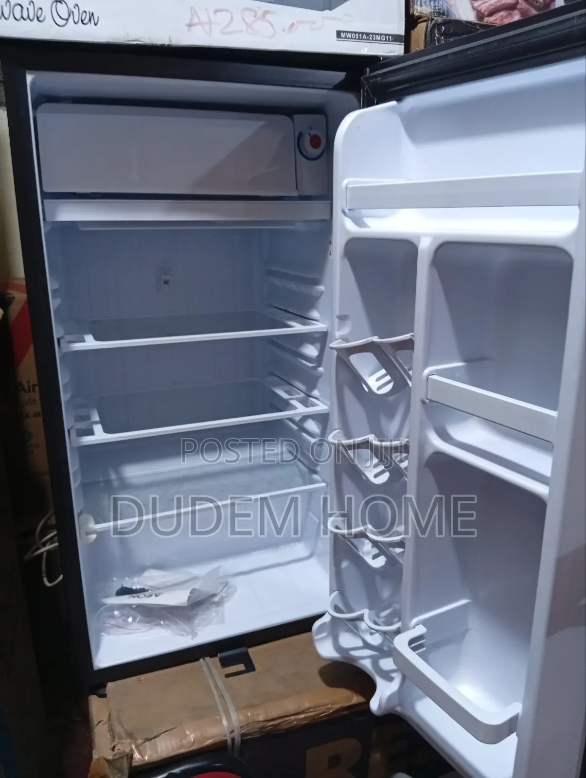 Aeon Refrigerator Single Door 93 Litres