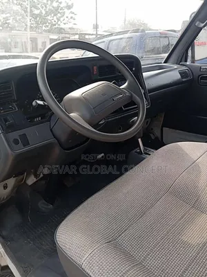Toyota HiAce 2009 White