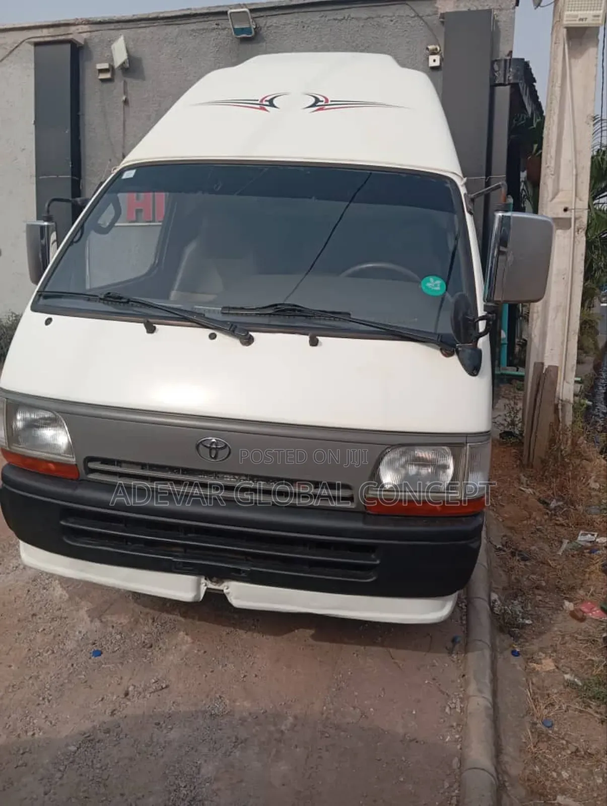 Toyota HiAce 2009 White