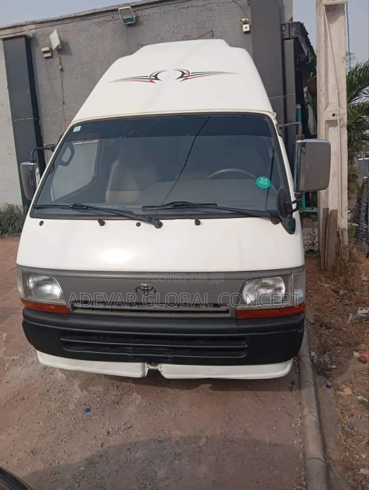 Toyota HiAce 2009 White