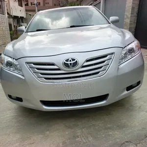 Toyota Camry XLE V6 4dr Sedan (3.5L 6cyl 6AM) 2007 Silver