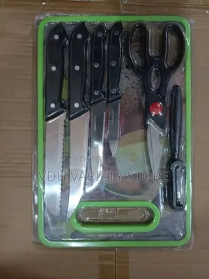 Knife Set With Choppong Board