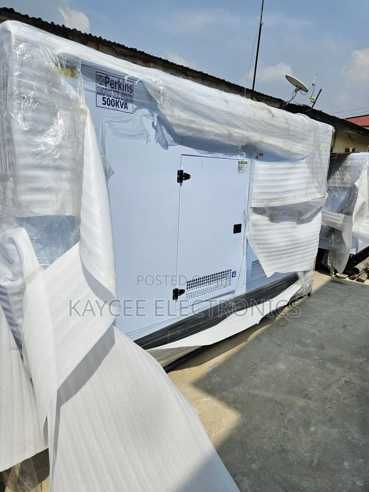 Perkins 500kva Diesel Engine Soundproof Generator