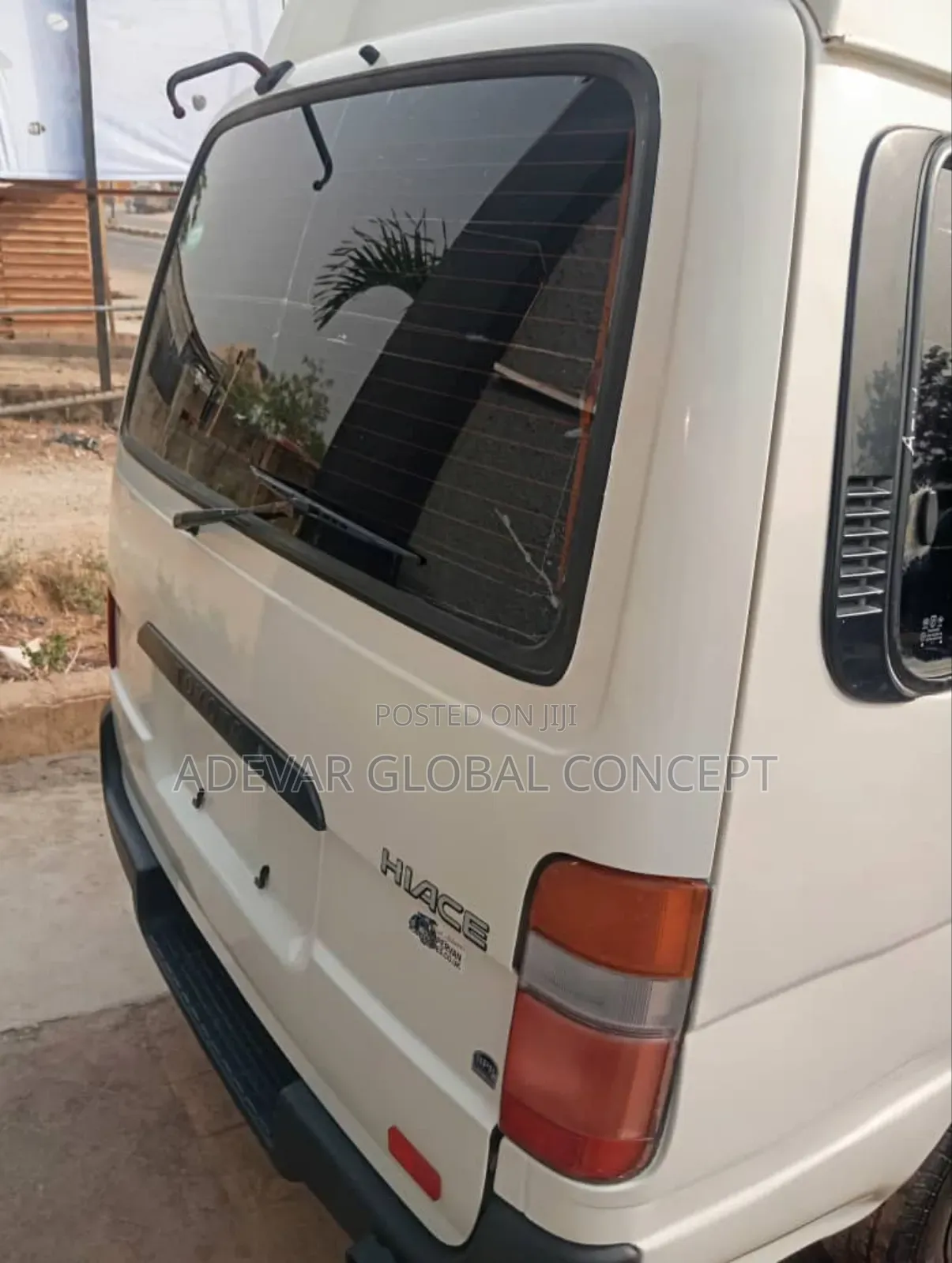 Toyota HiAce 2009 White