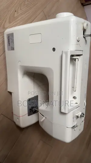 Table Top Industrial Sewing Machine