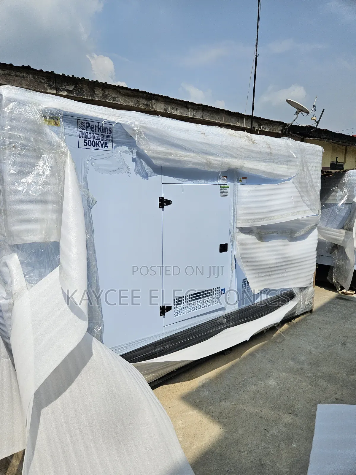 Perkins 500kva Diesel Engine Soundproof Generator