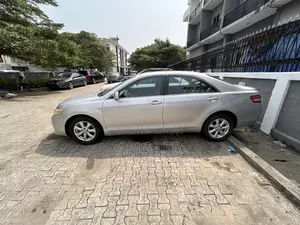 Toyota Camry LE 4dr Sedan (2.5L 4cyl 6A) 2011 Silver